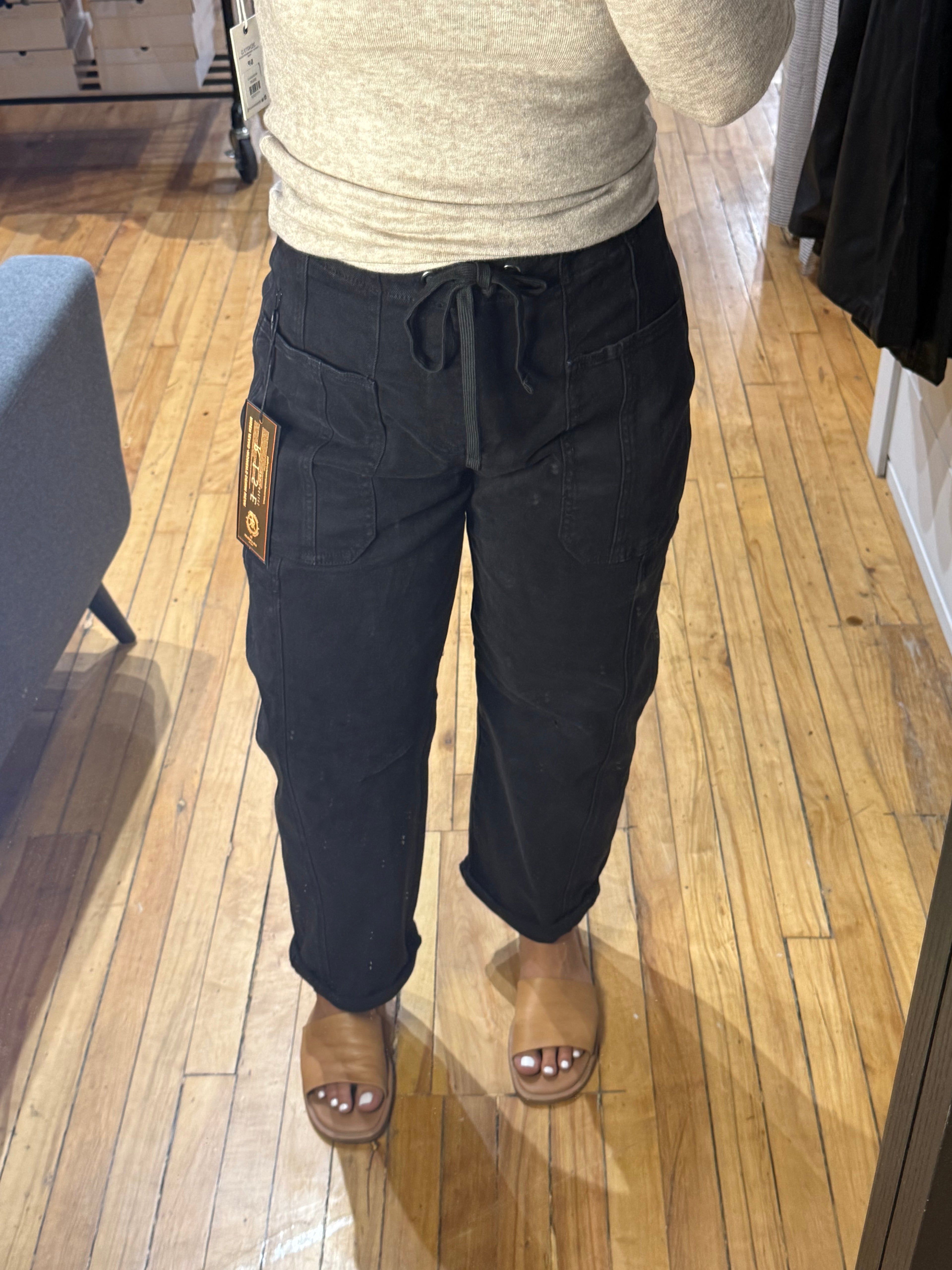 Barrel Black Jeans