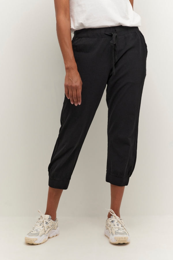 Naya Capri - Black