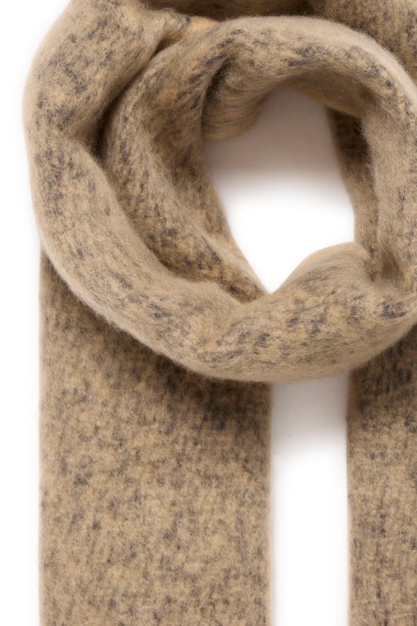 Lonnie Scarf
