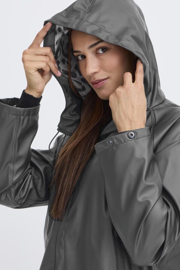 Avan Coat - Black