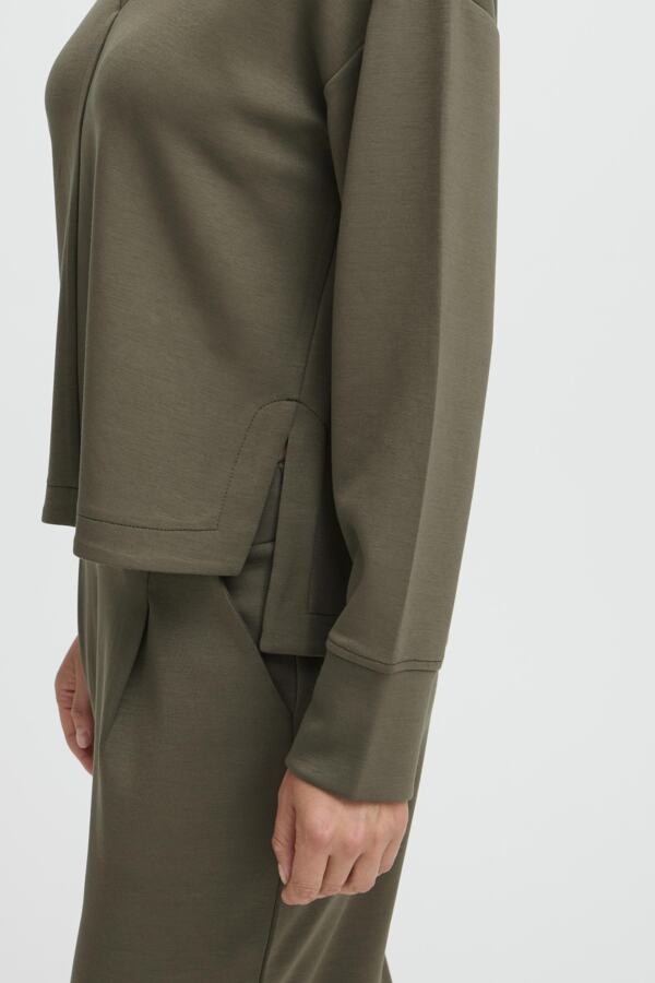 Pusti Vnecked Crop Sweater