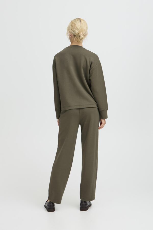 Pusti Vnecked Crop Sweater