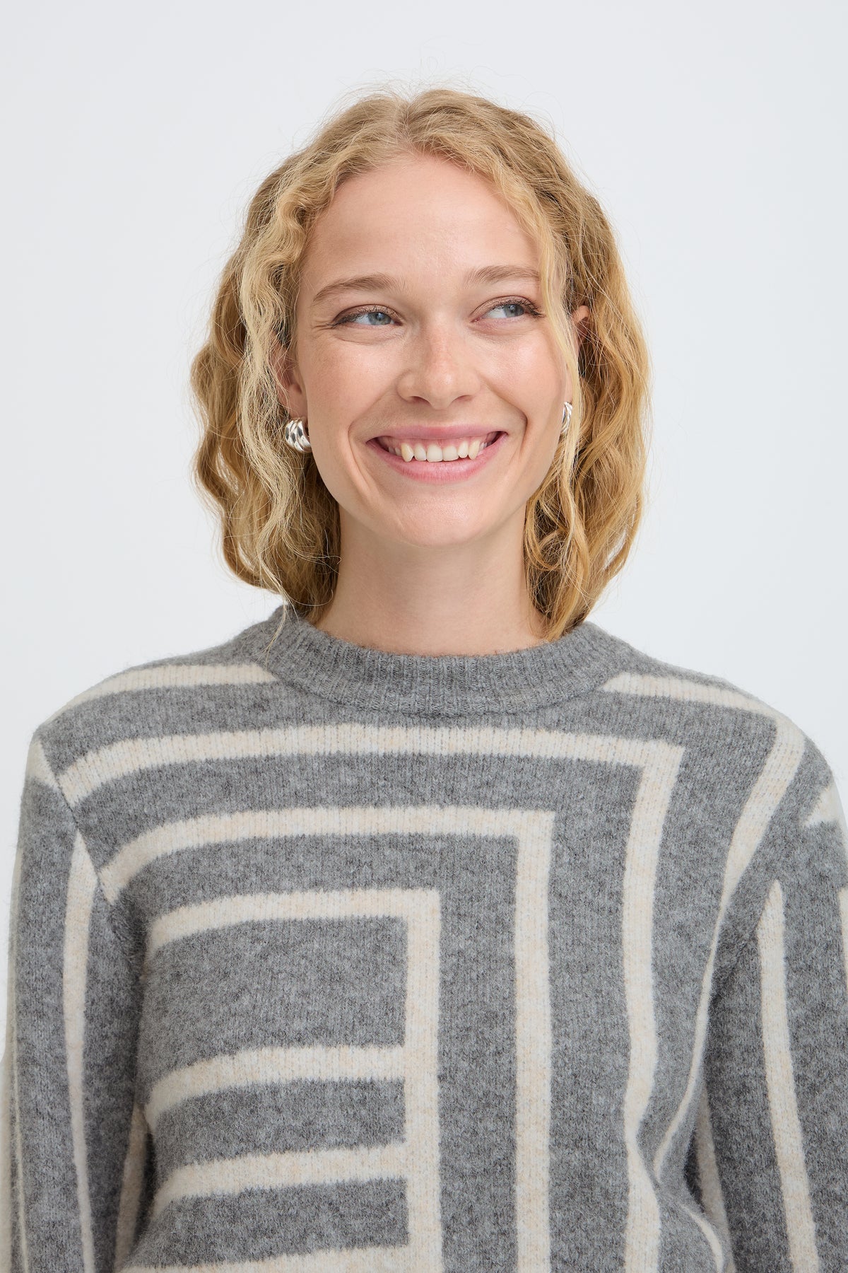 Omea Jumper