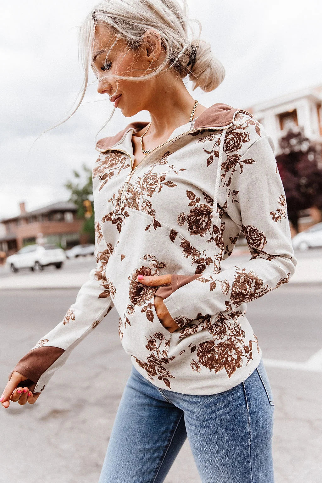 Ampersand Halfzip Sweatshirt - Love letter