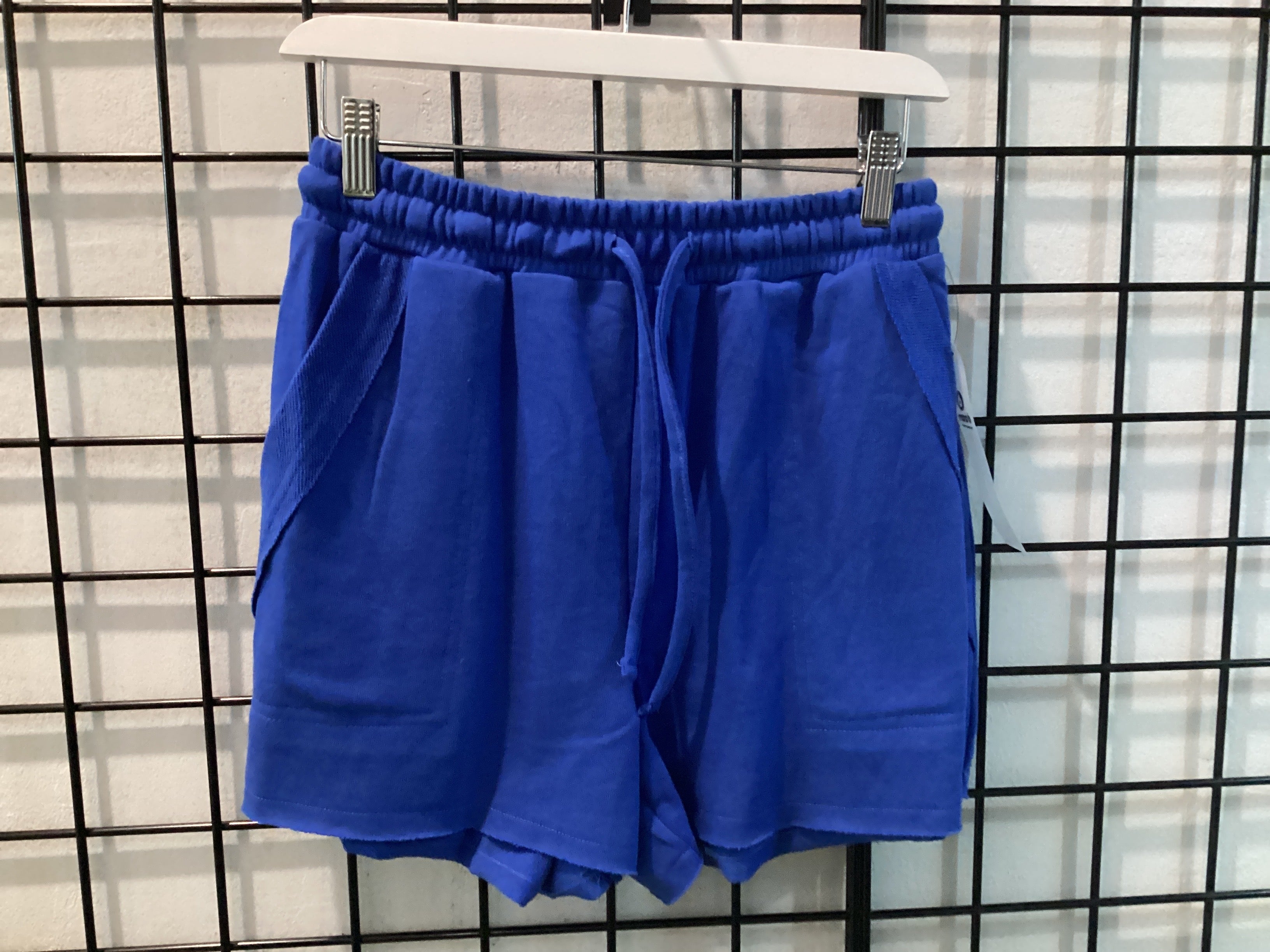 Offset raw edge Shorts