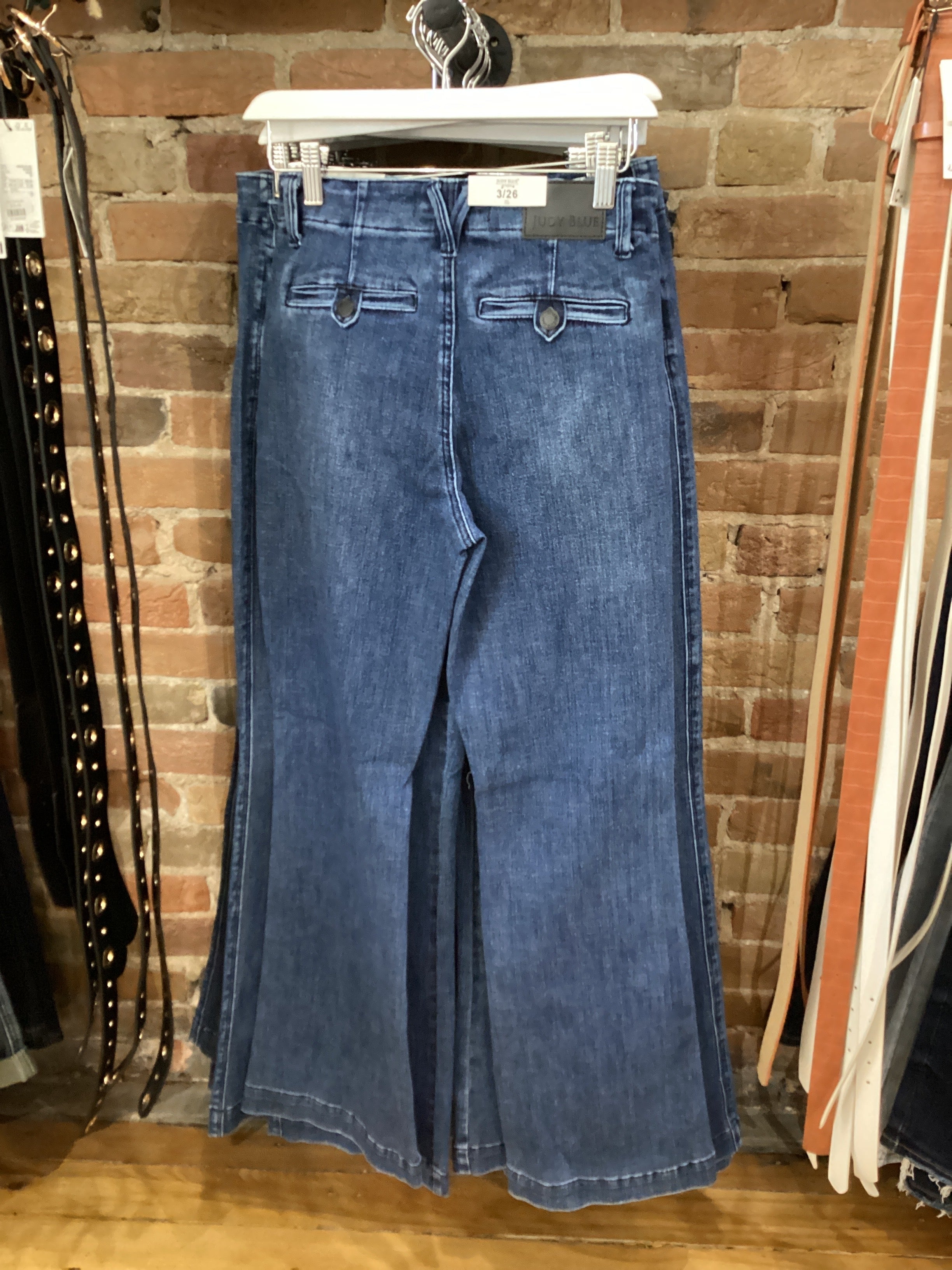 Judy Bootcut with Welt Pockets