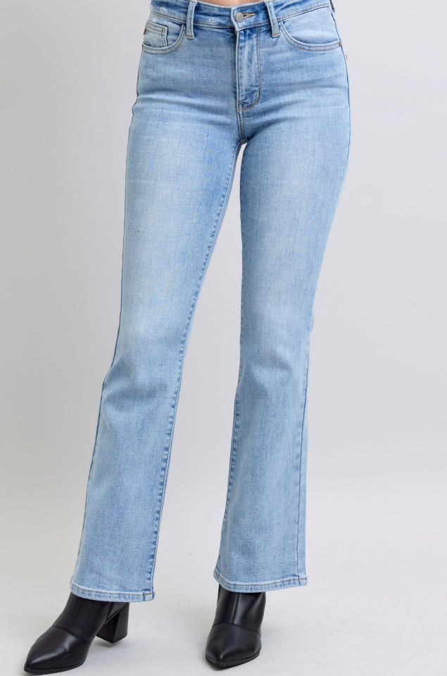 Judy Blue Thermal Lightwash Jean