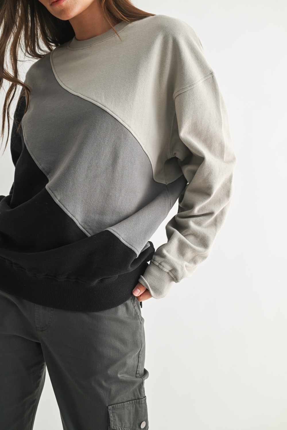 Barred Sweater -Black/Grey