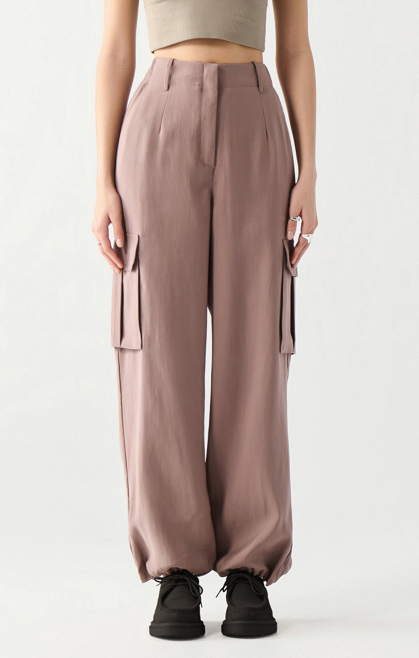 FLOWY PARACHUTE CARGO PANT