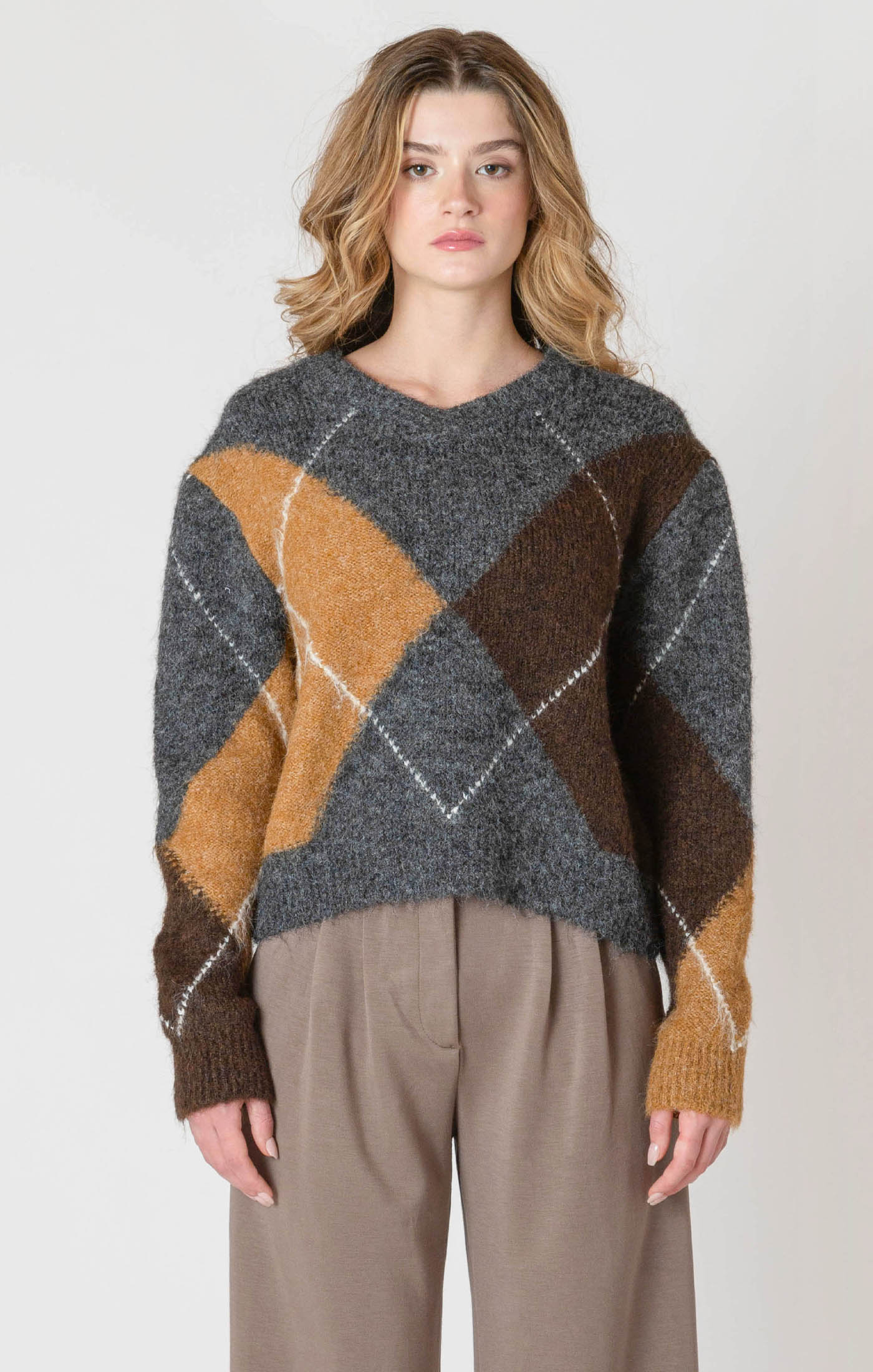 V-NECK PATTERNED SWEATER