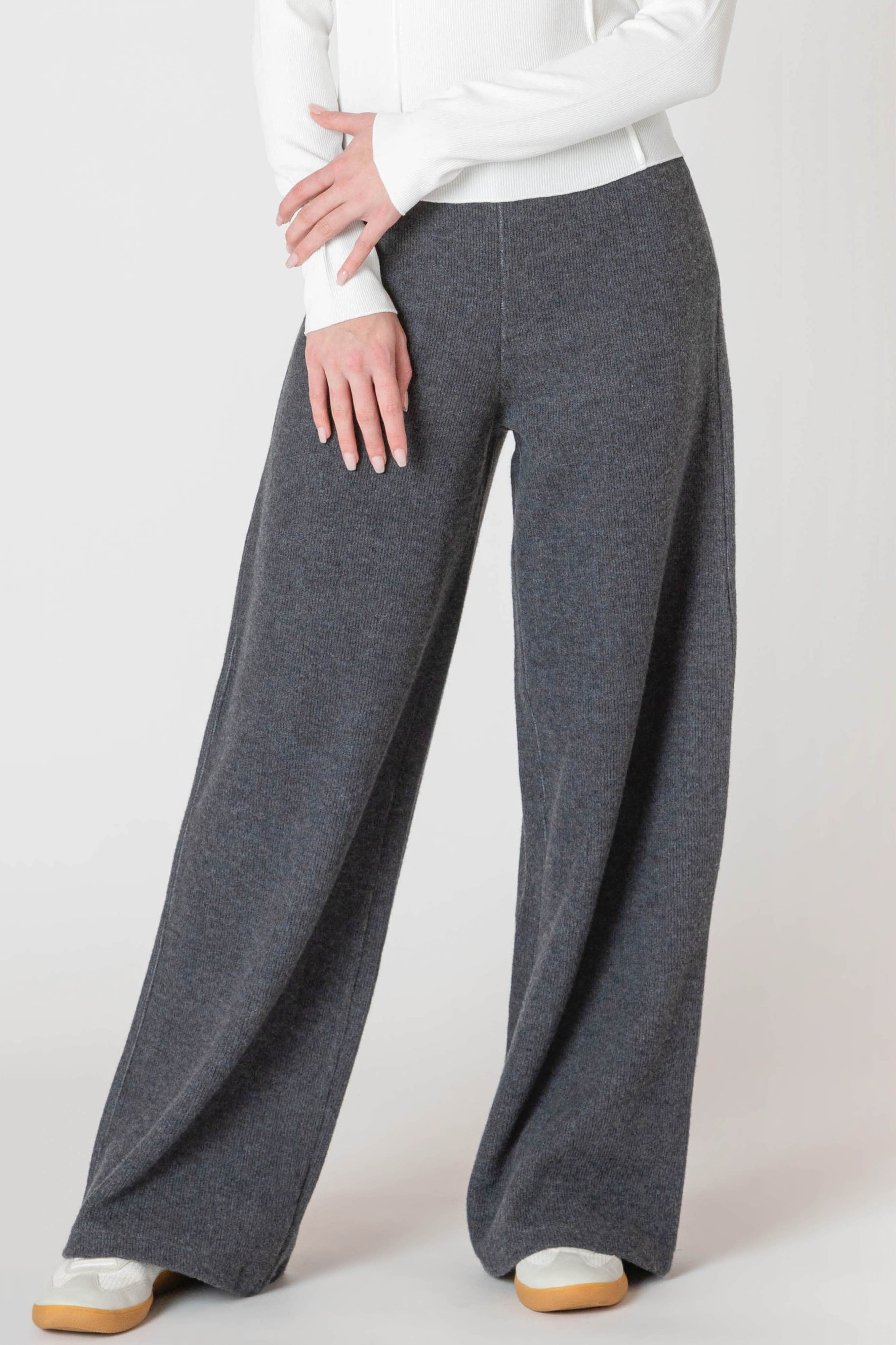 WIDE LEG RIBBED PANT