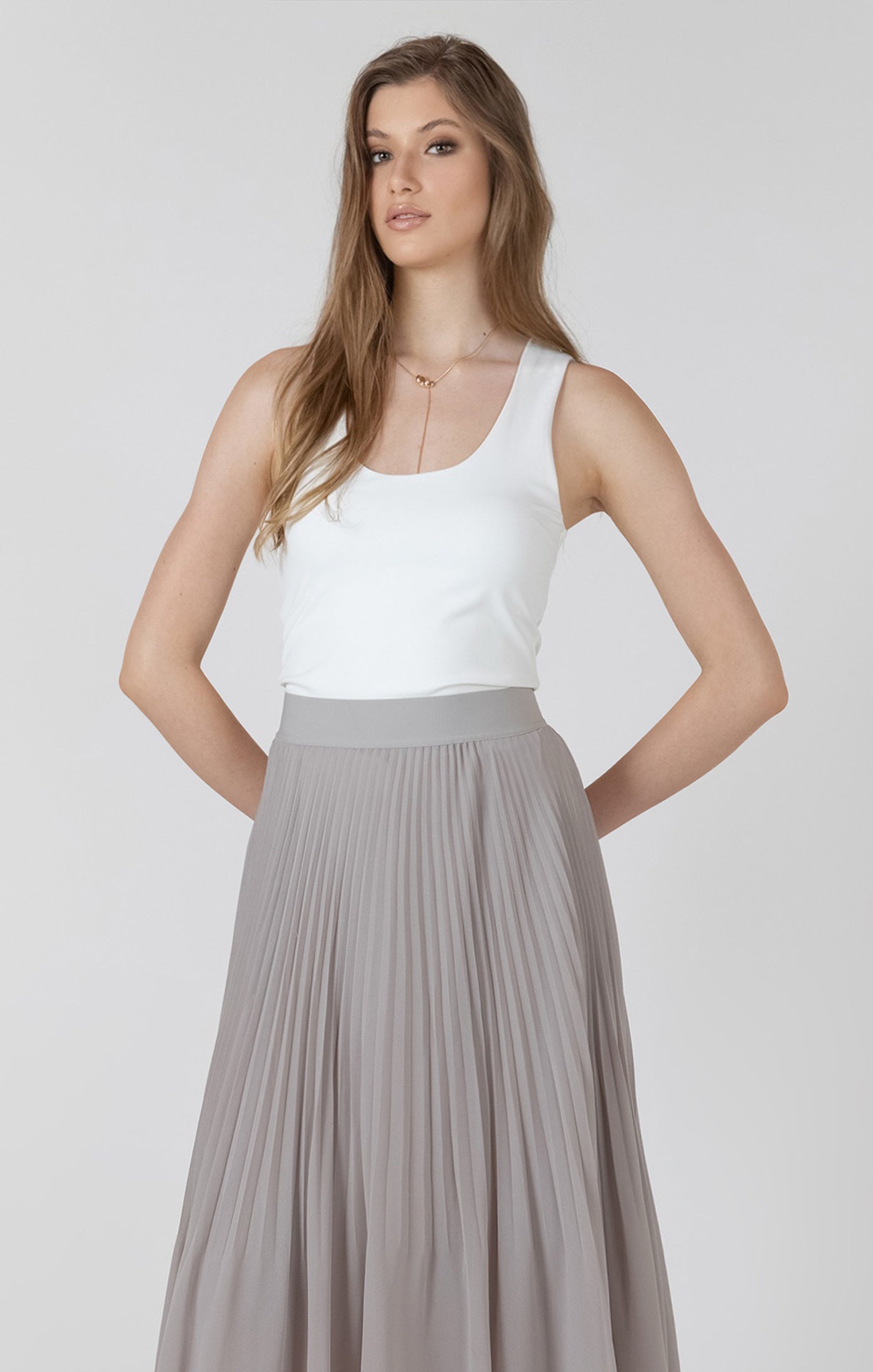 Sunny Scoop Neck Tank