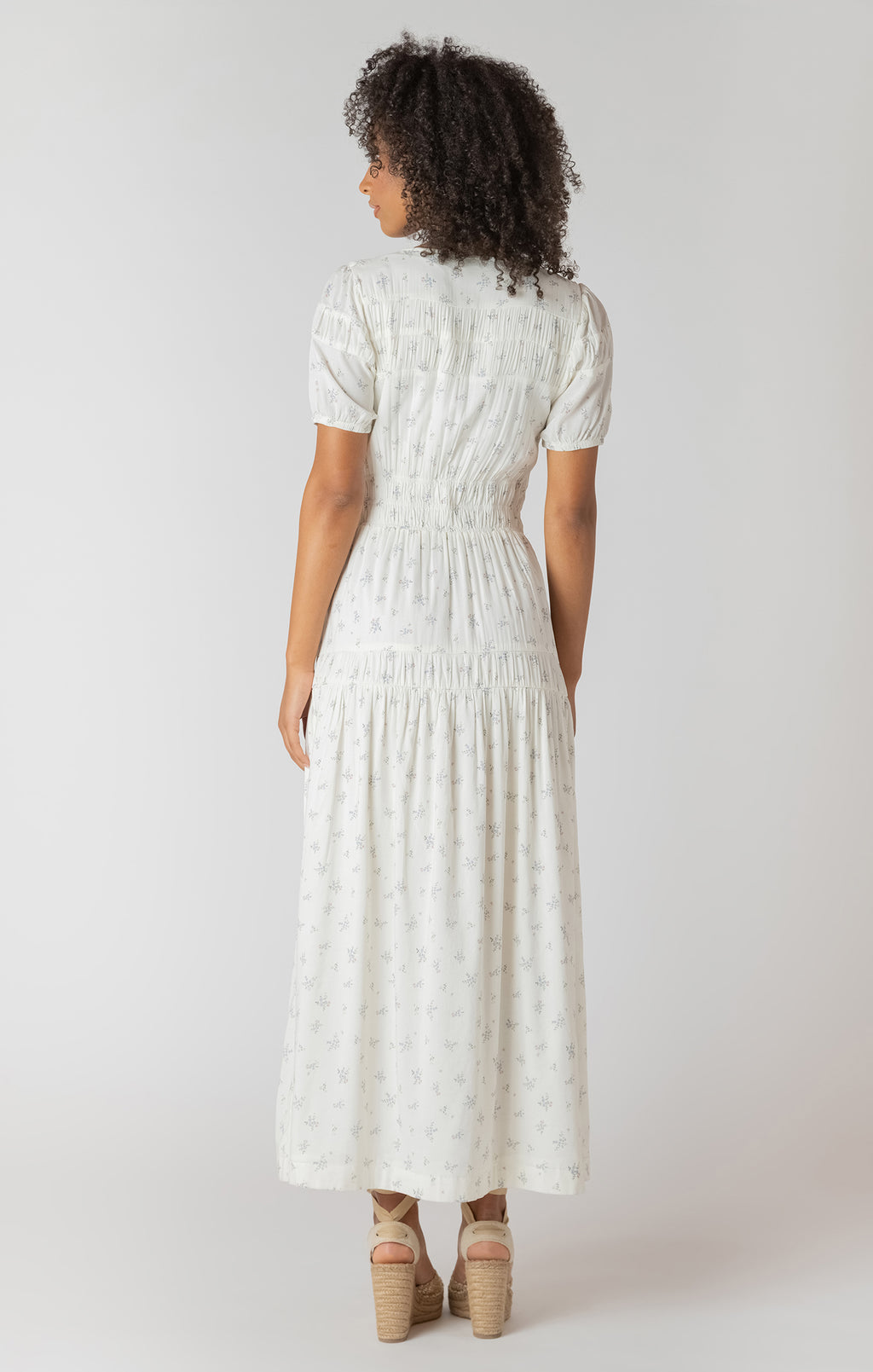 DELICATE FLORAL DRESS